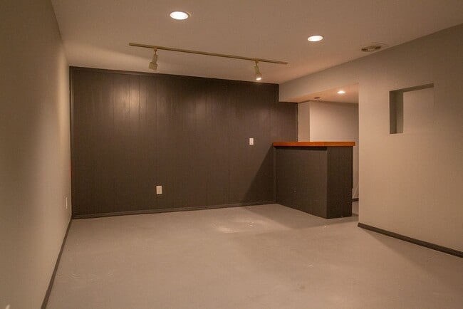 Building Photo - 3125 Tromley Ct