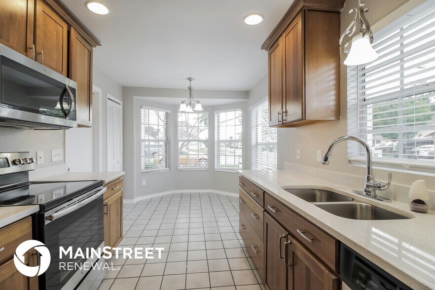 Building Photo - 4000 Downey Ct