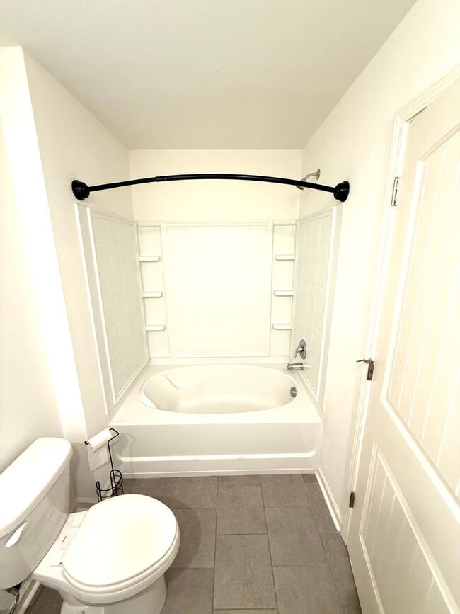 Building Photo - ** 4 Bed 2.5 Bath located in Pike Road ** Call 334-366-9198 to schedule a self-tour