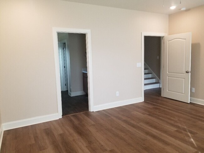 Building Photo - 806 NC-581