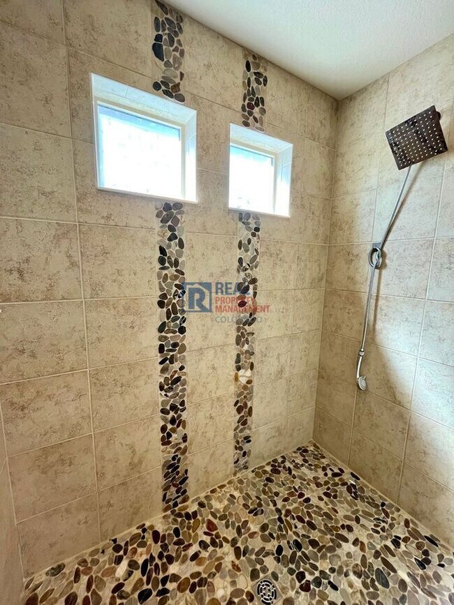Building Photo - 8231 Longleaf Ln