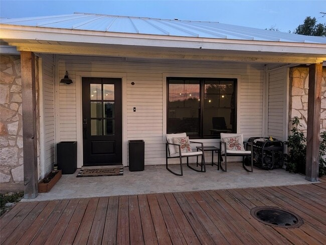 Building Photo - 306 Deer Creek Cir