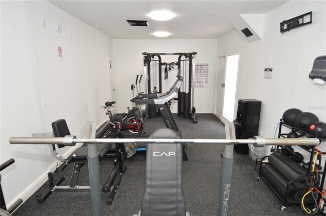 Building Photo - 8425 Cerro Cir