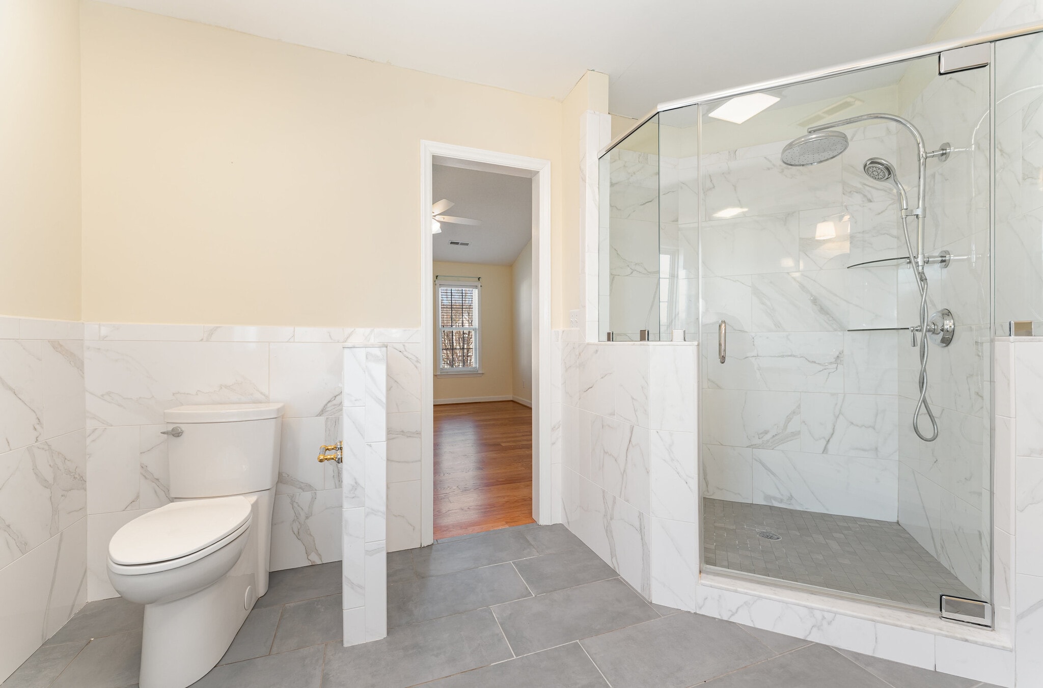 Building Photo - 4332 Southern Oak Dr