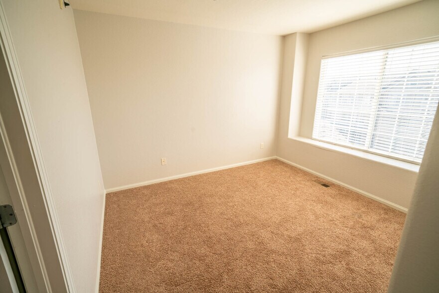 Second Bedroom - 479 Black Feather Loop