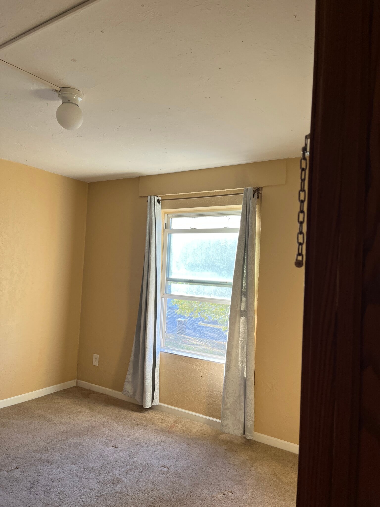 Building Photo - 1531 American Blvd E