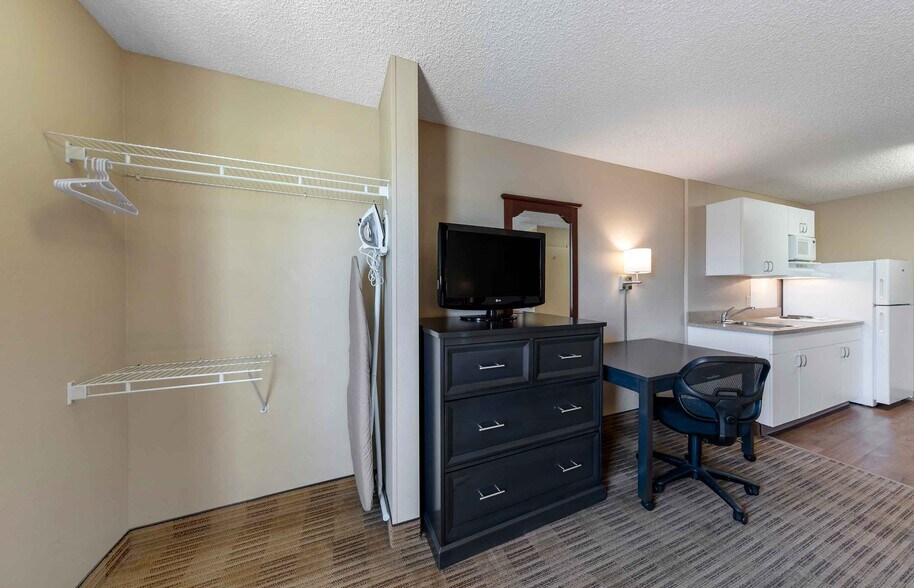 Building Photo - Furnished Studio-Orange County - Katella Ave.