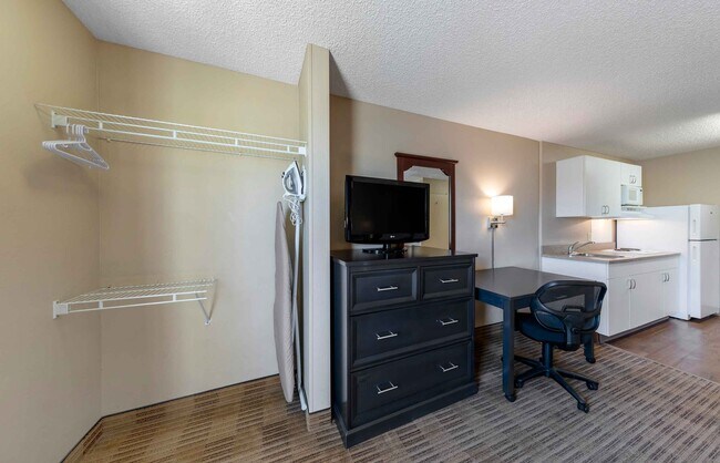 Building Photo - Furnished Studio-Orange County - Katella Ave.
