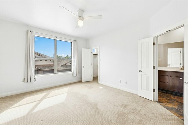 Building Photo - 430 Old Fitzhugh Rd