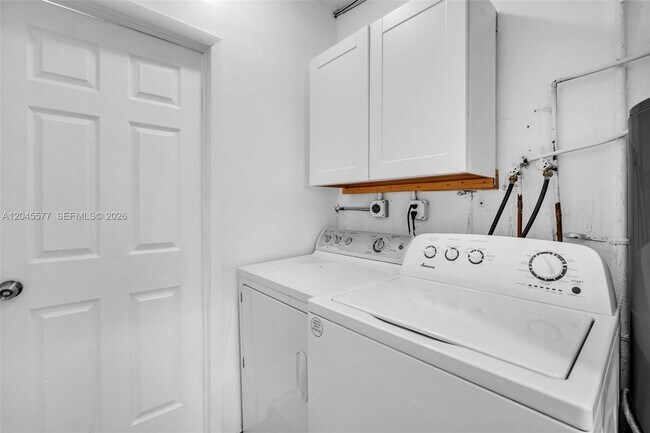 Building Photo - 1807 SW 102nd Pl