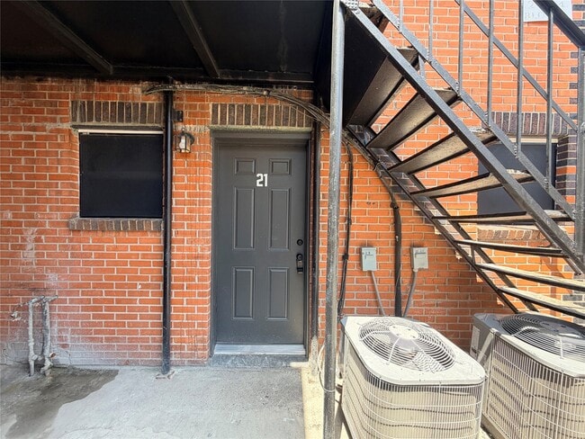 Building Photo - 5014 Jefferson St