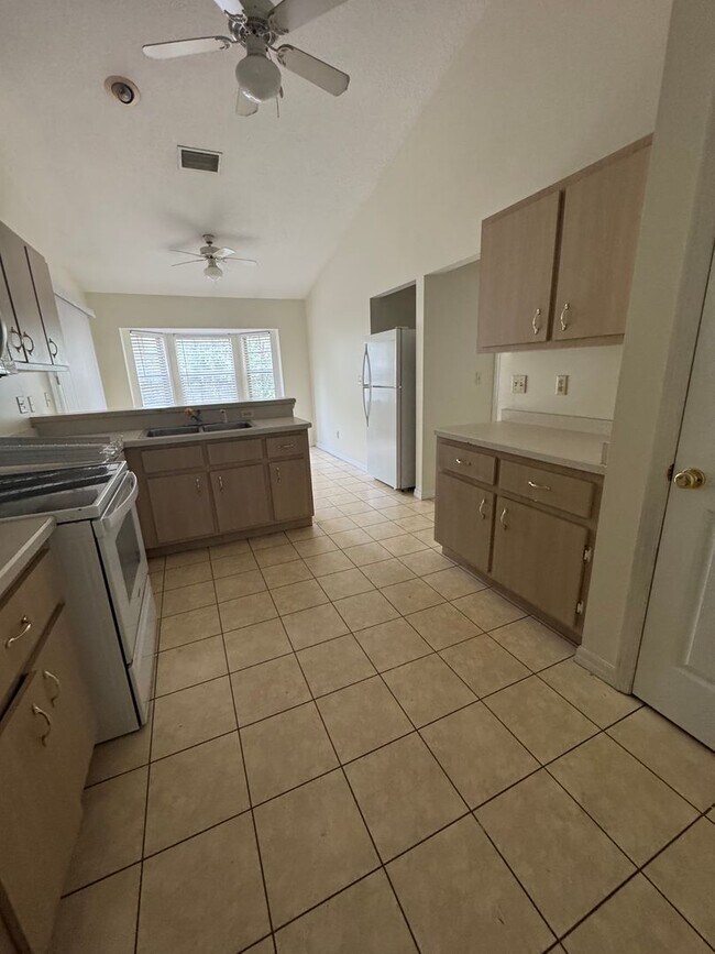 Building Photo - Charming 3BR/2BA Home in Countryside Estat...
