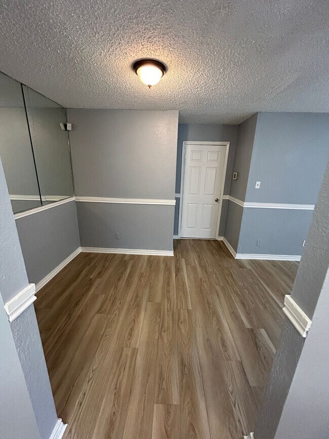 Building Photo - 2648 Pinta Cir