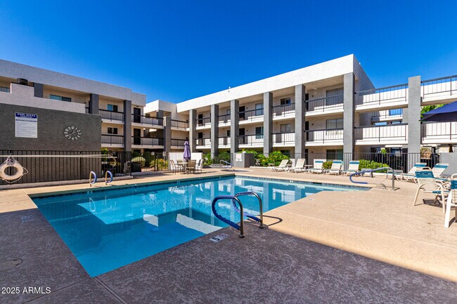 Building Photo - 7494 E Earll Dr