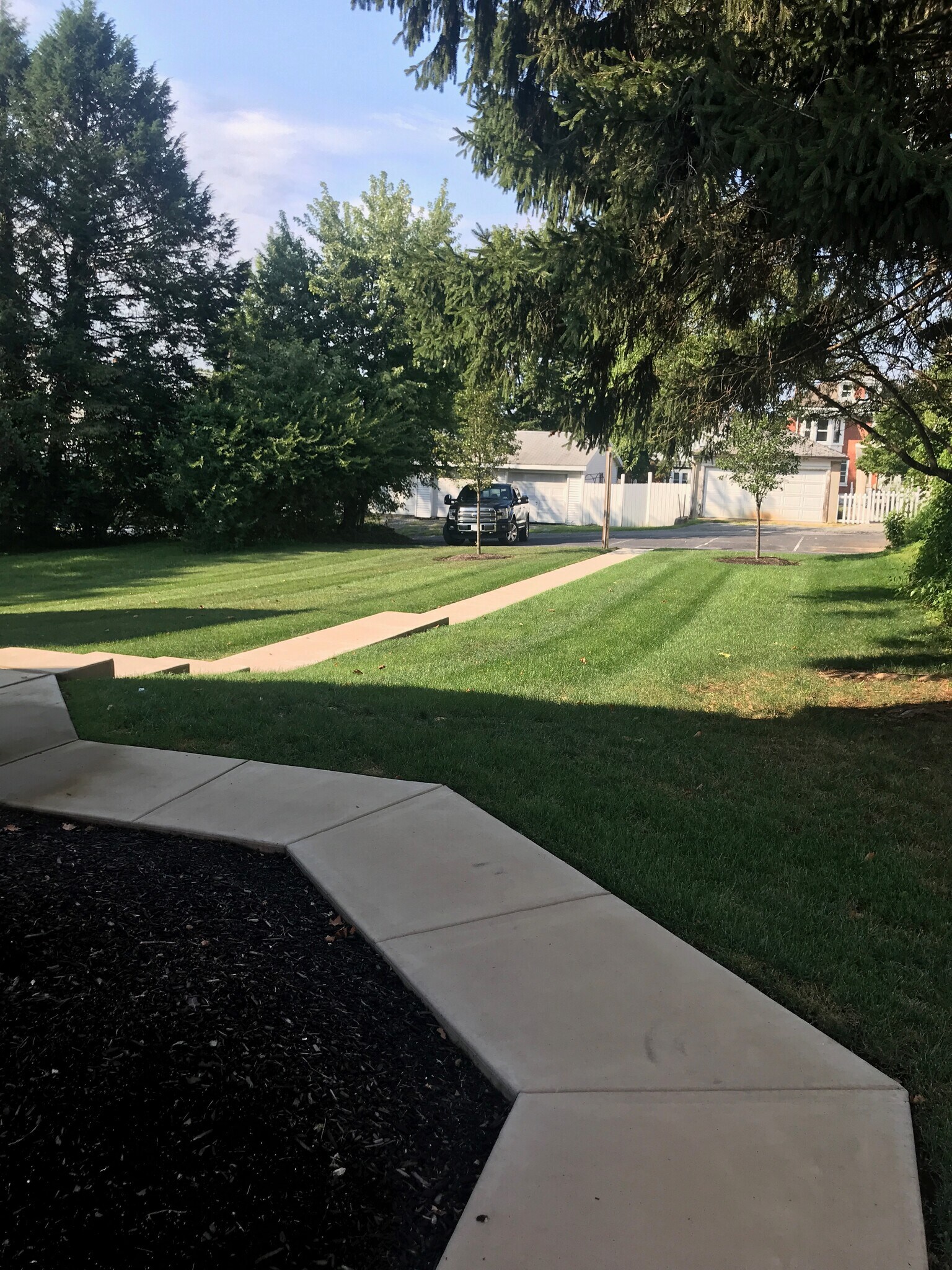 Building Photo - 141 W Broad St