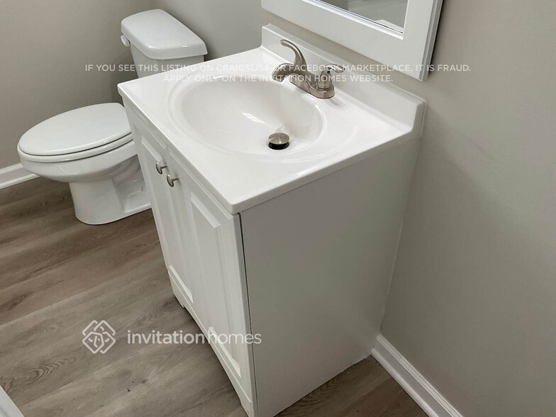 Building Photo - 2264 Headland Dr