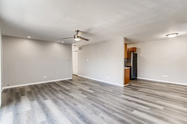 Building Photo - 7927 163rd Ct