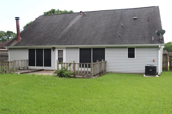 Building Photo - 414 Windhollow Cir