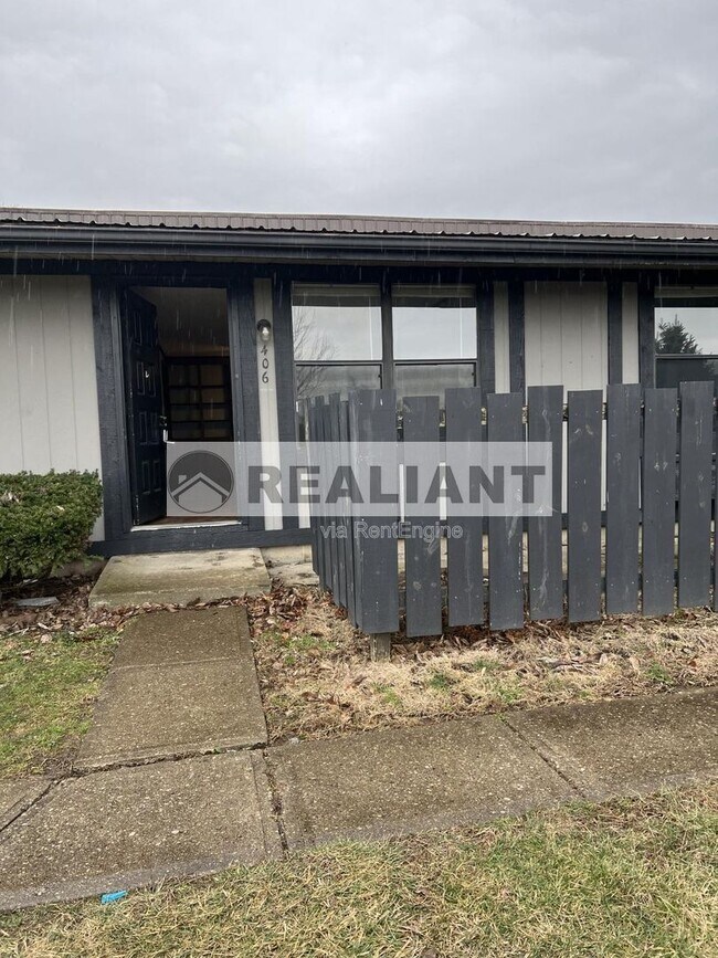 Building Photo - 406 Amhurst Dr