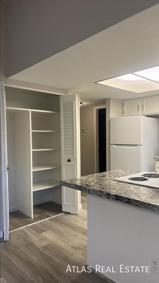 Building Photo - 4546 W Continental Dr