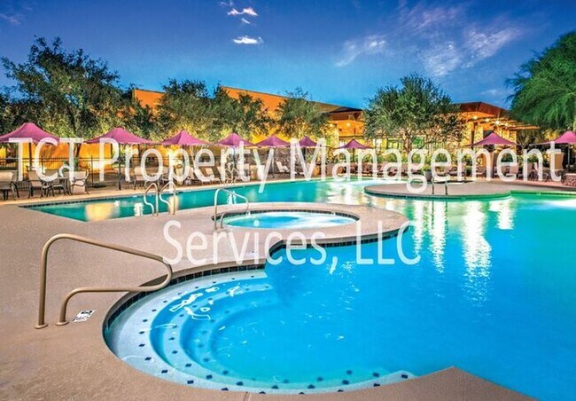 Building Photo - Luxury Condo in Resort Style Community!