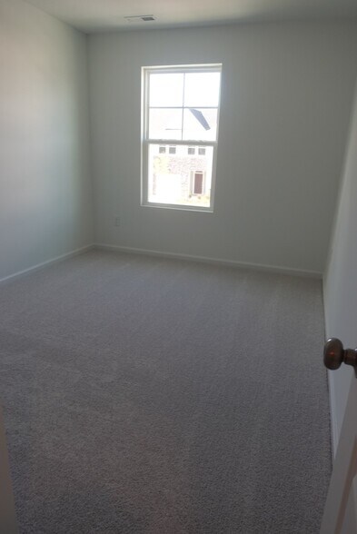 Building Photo - 1110 Weavers Trce Dr