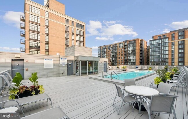 Building Photo - 437 New York Ave NW