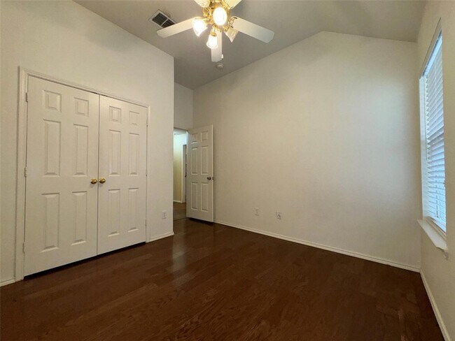 Building Photo - 9602 Glenshee Drive