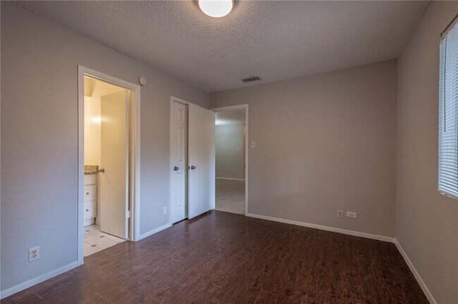 Building Photo - 12901 Chromite St