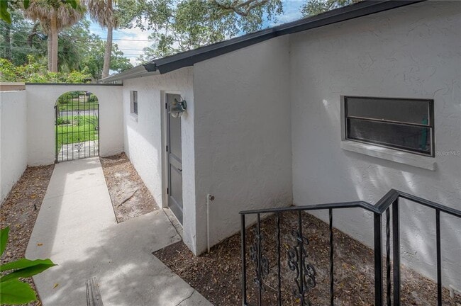 Building Photo - 4735 W Vasconia St