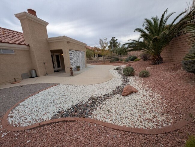 Building Photo - 2737 Tumble Brook Dr