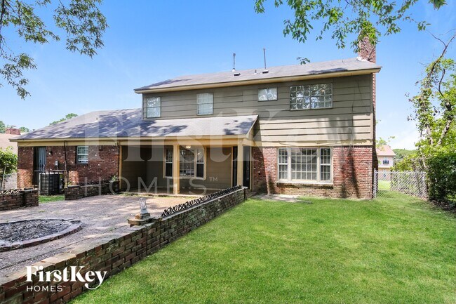 Building Photo - 2097 Meadowview Ln