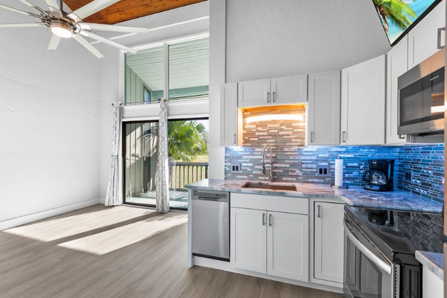 Building Photo - 2077 Corner Lake