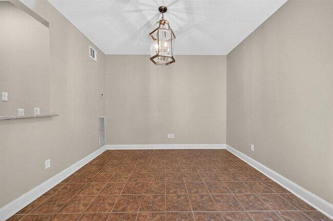 Building Photo - 12625 Memorial Dr
