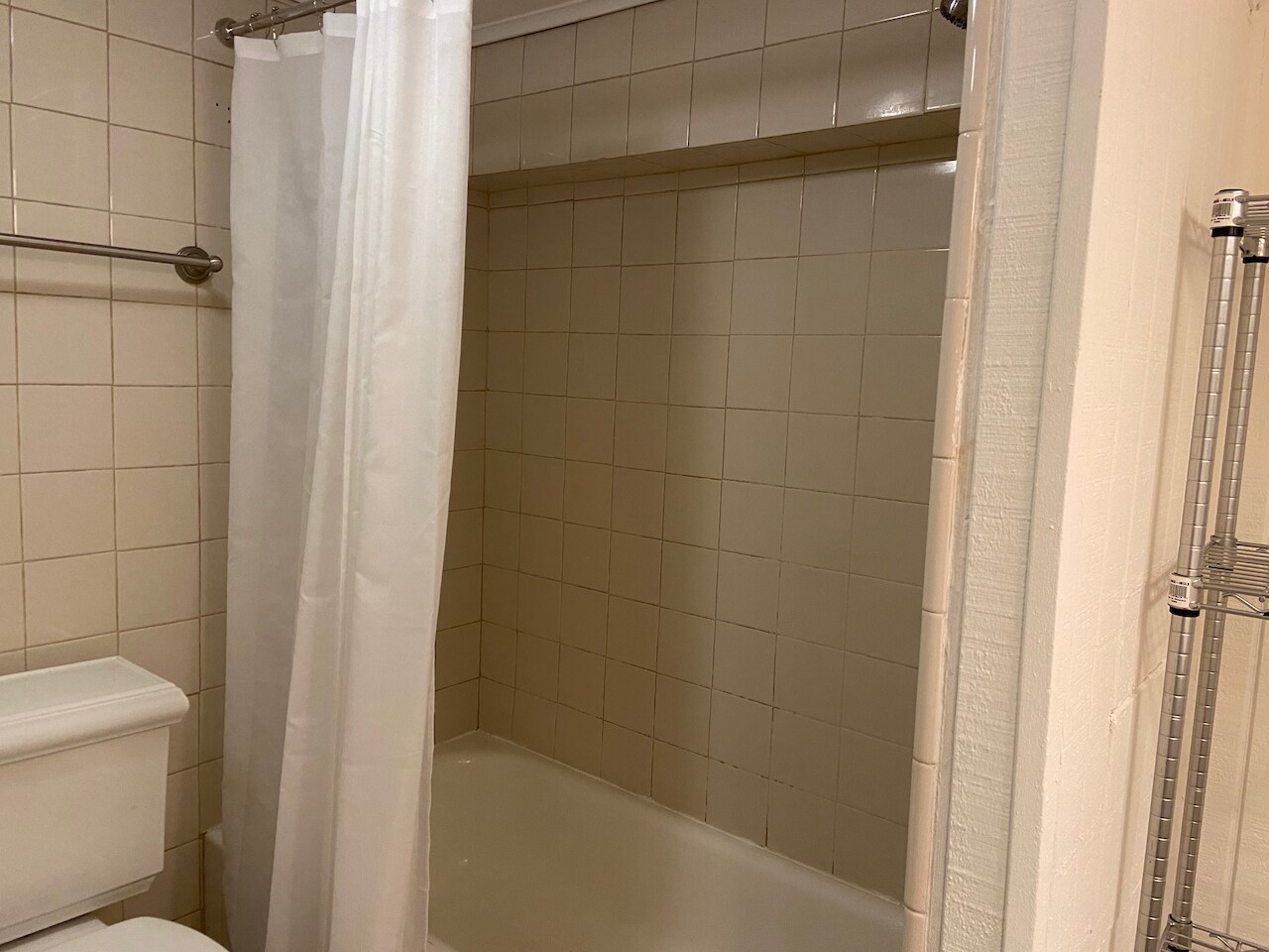 Bathroom - 112 3rd St NE