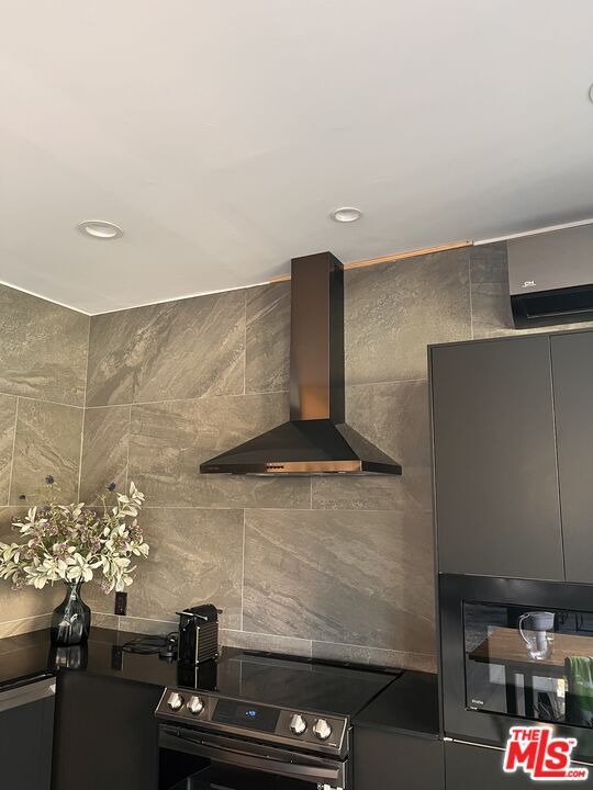 Building Photo - 3541 5th St