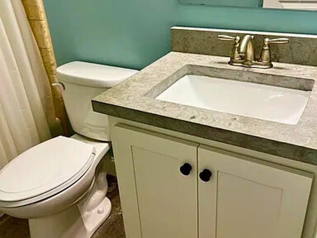 Building Photo - 3/2 updated home with amenities