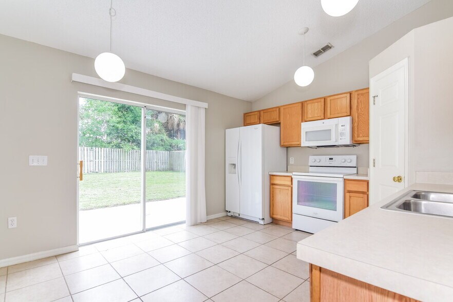 Building Photo - 11349 Ivy Flower Loop