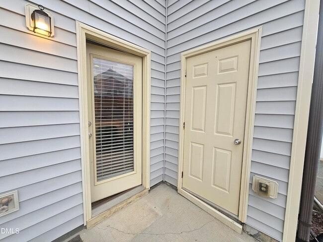 Building Photo - 41 Hawkstone Dr