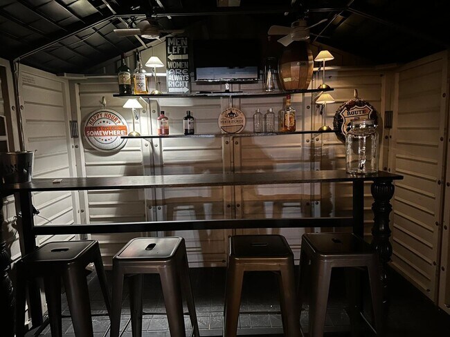 Building Photo - 336 SW 5th Ave