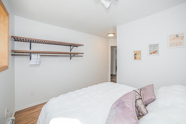 Building Photo - 4801 Canterbury Way