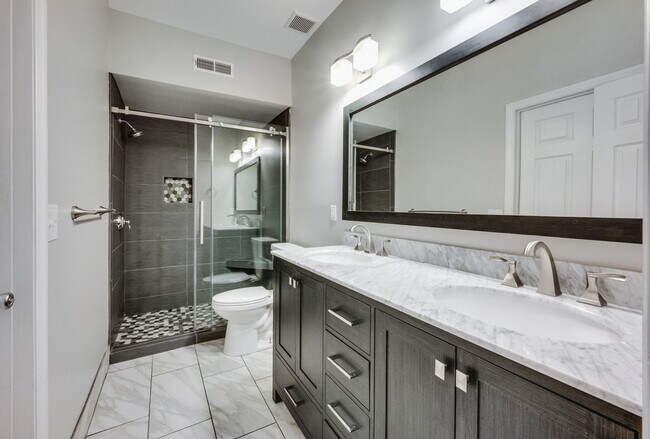 Building Photo - Welcome home to this stunning home in the great Sylvan Heights neighborhood!