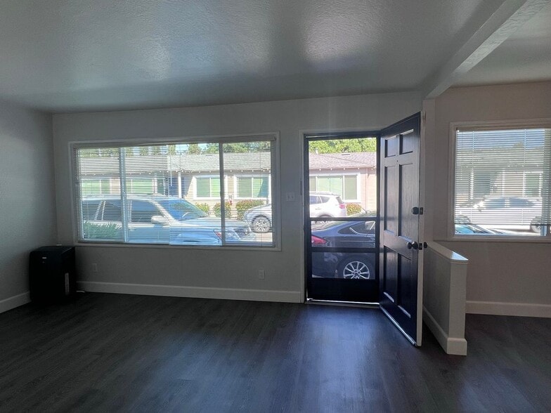 Building Photo - 187 Old Bernal Ave