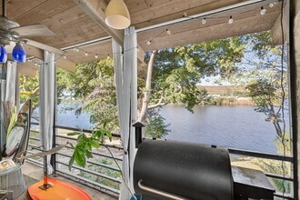 Building Photo - 4491 Crystal Lake Dr