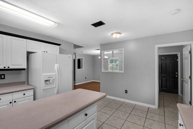 Building Photo - 1218 Ego Dr