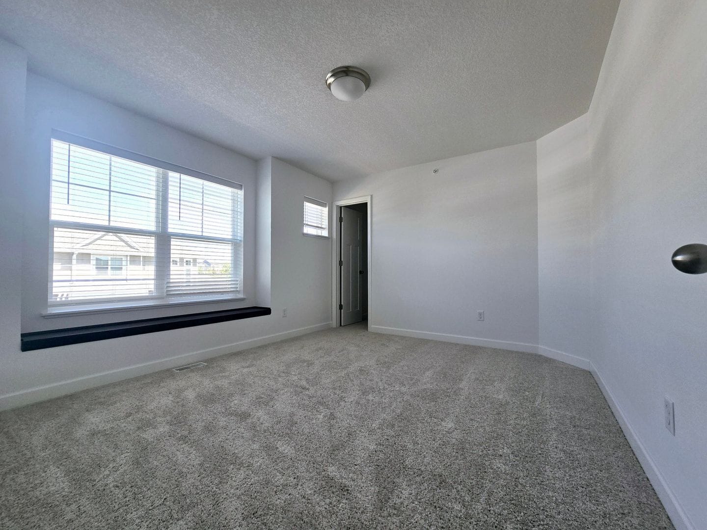 Building Photo - 1103 Middlefield Rd