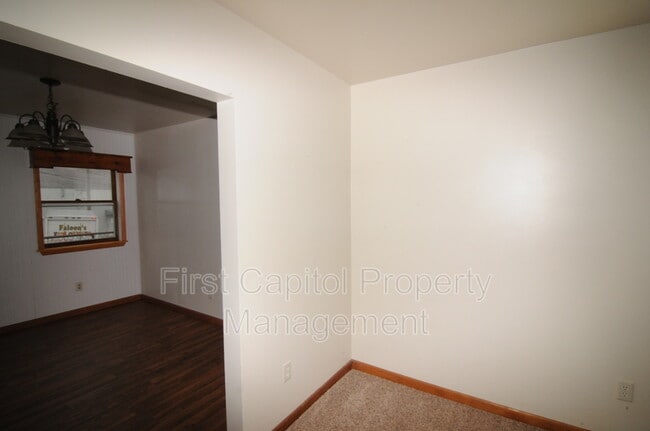 Building Photo - 47 W Hanover St