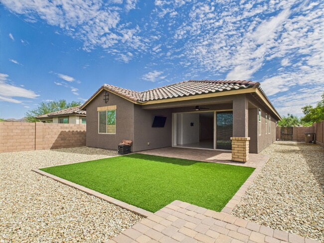 Building Photo - Resort Style Living in Estrella Mountain Ranch