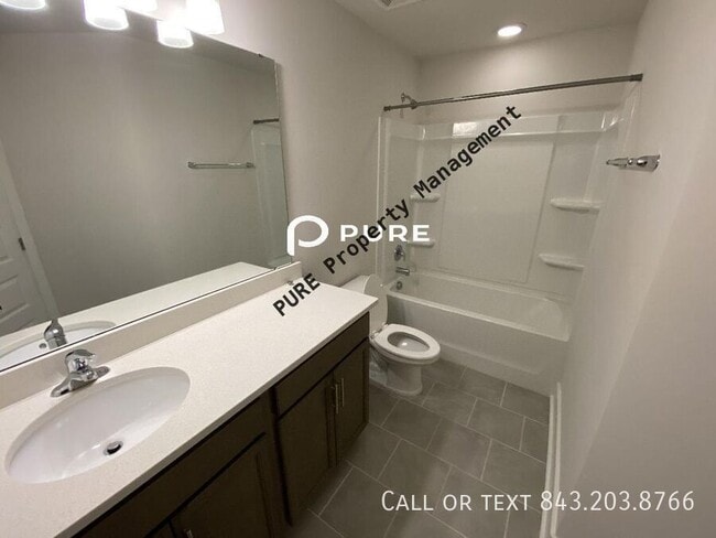 Building Photo - 7816 Park Gate Dr