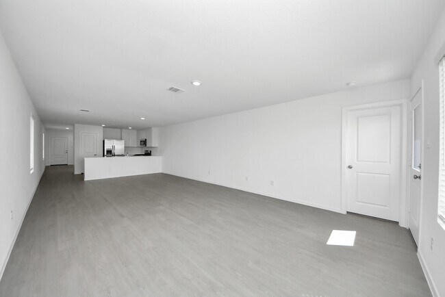Building Photo - 10411 Birds Nest Dr